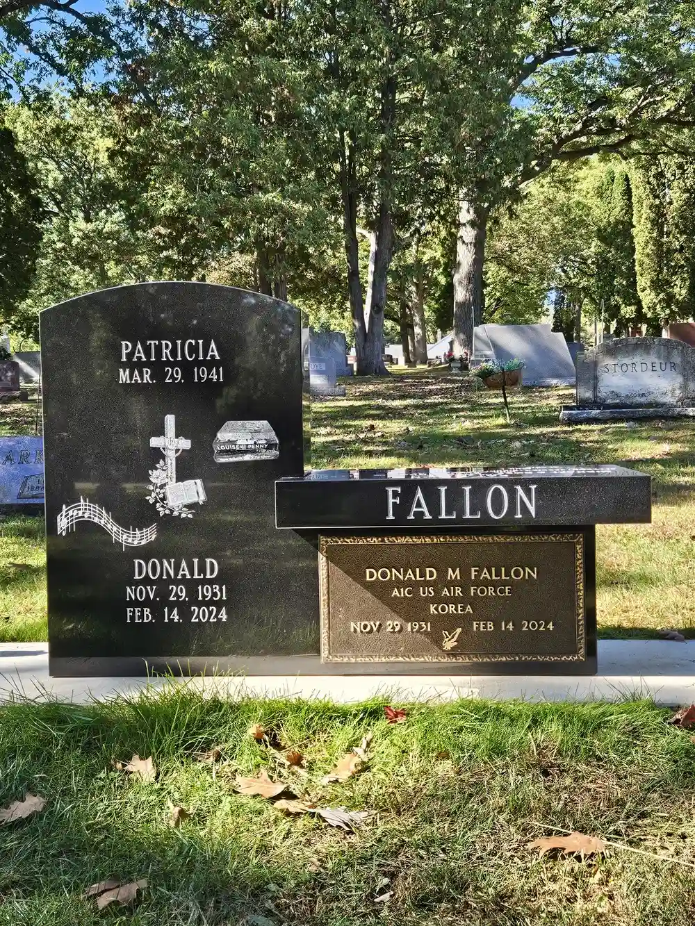 Benches photo 6 of 13