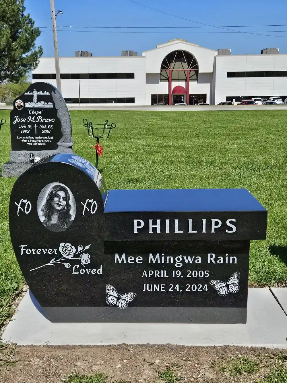 Benches photo 2 of 13